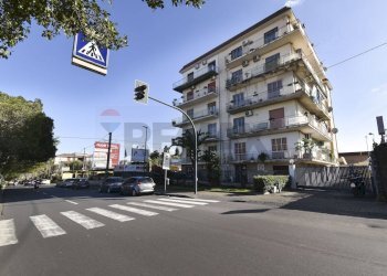 Edificio all\'aperto - Appartamento viale ulisse
 
29, Catania - foto 2