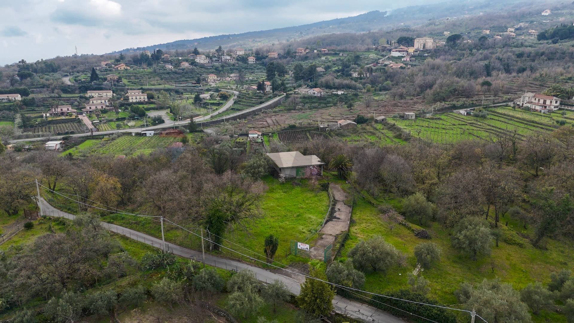 Vista delle montagne - Casa indipendente Via Sciarelle
 
snc, Piedimonte Etneo - foto 1