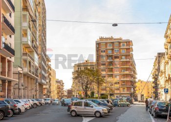 Edificio all\'aperto - Appartamento Largo Rosolino Pilo
 
39, Catania - foto 2