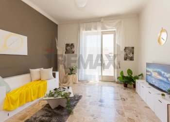 Soggiorno - Appartamento Largo Rosolino Pilo
 
39, Catania - foto 7