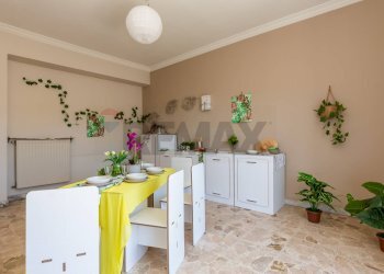 Sala da pranzo - Appartamento Largo Rosolino Pilo
 
39, Catania - foto 12