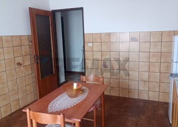 Sala da pranzo - Trilocale via Petralia
 
74 b, Aci Catena - foto 5