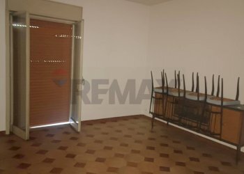 Stanza vuota - Trilocale via Petralia
 
74 b, Aci Catena - foto 6