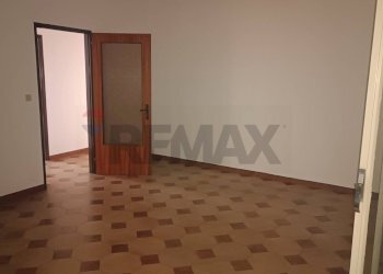 Stanza vuota - Trilocale via Petralia
 
74 b, Aci Catena - foto 7