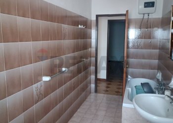 Bagno - Trilocale via Petralia
 
74 b, Aci Catena - foto 9