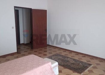 Camera / camera da letto - Trilocale via Petralia
 
74 b, Aci Catena - foto 14