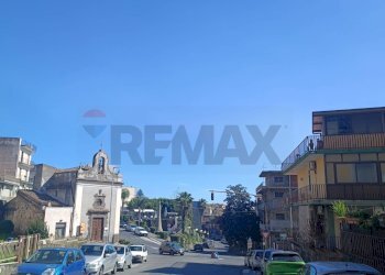 Edificio all\'aperto - Trilocale via Petralia
 
74 b, Aci Catena - foto 17