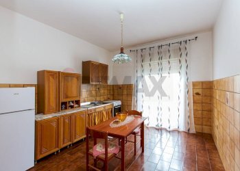 Cucina - Trilocale via Petralia
 
74 b, Aci Catena - foto 1