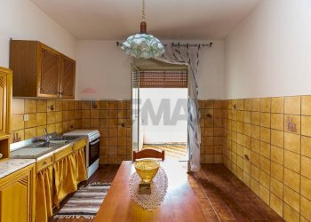 Cucina - Trilocale via Petralia
 
74 b, Aci Catena - foto 12