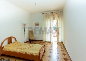 Camera / camera da letto - Trilocale via Petralia
 
74 b, Aci Catena - foto 28