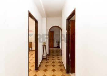 Hall / corridoio - Trilocale via Petralia
 
74 b, Aci Catena - foto 35