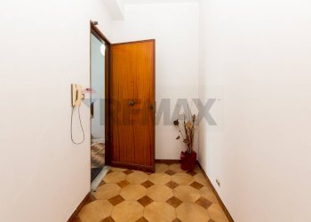 Hall / corridoio - Trilocale via Petralia
 
74 b, Aci Catena - foto 36