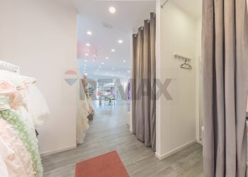Hall / corridoio - Attività Commerciale Roma - foto 15