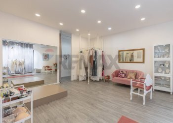 Soggiorno - Attività Commerciale Roma - foto 16