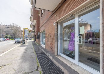 Edificio all\'aperto - Attività Commerciale Roma - foto 30
