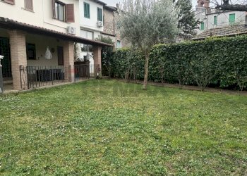 Giardino - Appartamento P.zza Umbria
 
18, Castiglione del Lago - foto 34