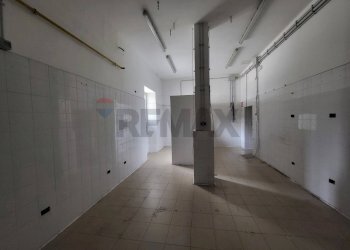 Stanza vuota - Locale Commerciale Largo Caboto
 
2, Anzio - foto 12