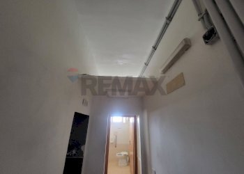 Hall / corridoio - Locale Commerciale Largo Caboto
 
2, Anzio - foto 18