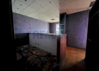 Stanza vuota - Locale Commerciale Largo Caboto
 
2, Anzio - foto 8