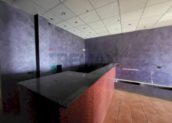 Piscina - Locale Commerciale Largo Caboto
 
2, Anzio - foto 10