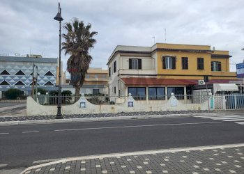 Casa all\'aperto - Locale Commerciale Largo Caboto
 
2, Anzio - foto 5