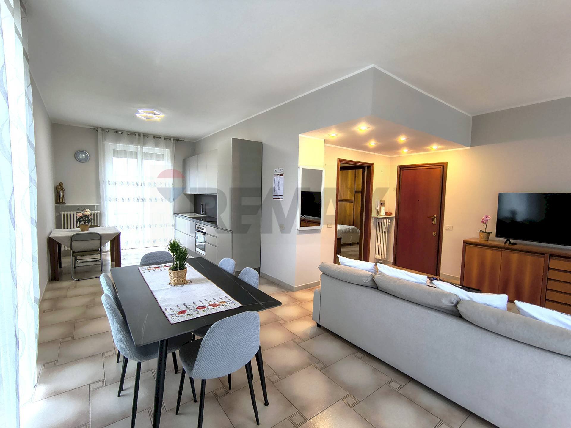 Sala da pranzo - Two-room apartment via vittorio veneto
 
37, Concorezzo - photo 2