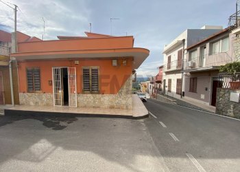 Casa all\'aperto - Casa indipendente Via Plebiscito
 
111, Siracusa - foto 2