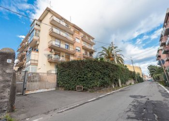 Edificio all\'aperto - Appartamento Via Nuovalucello
 
25, Catania - foto 2