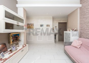 Soggiorno - Appartamento Via Nuovalucello
 
25, Catania - foto 18