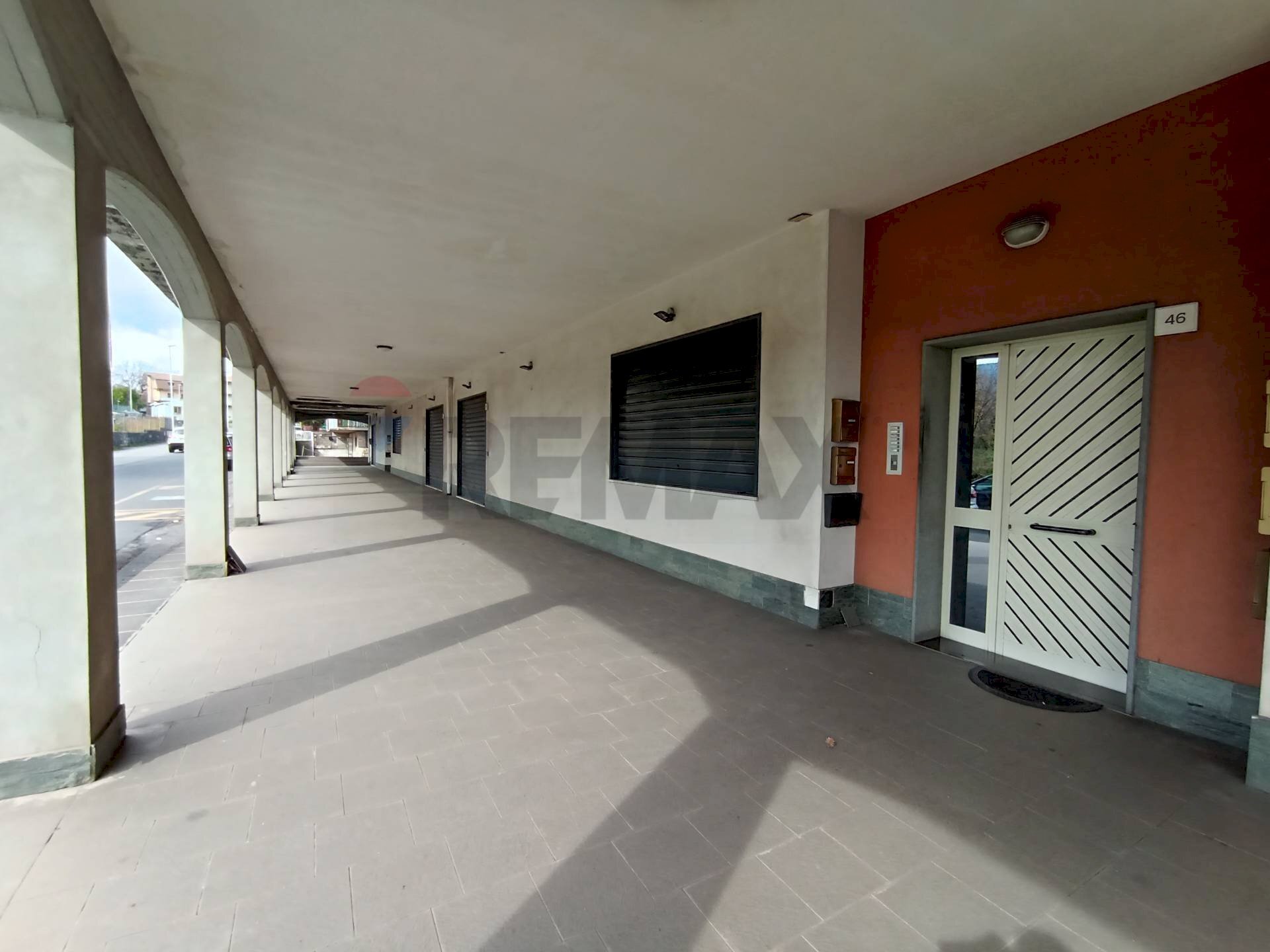 Terrazza - Negozio Via Giacomo Matteotti
48, Linguaglossa - foto 2