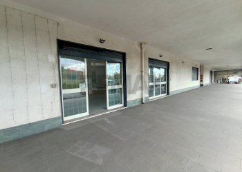 Terrazza - Negozio Via Giacomo Matteotti
 
48, Linguaglossa - foto 3