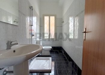 Bagno - Negozio Via Giacomo Matteotti
 
48, Linguaglossa - foto 5