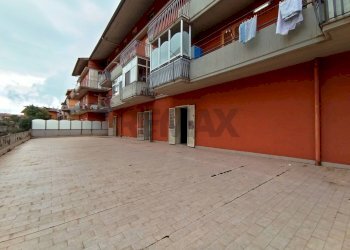 Edificio all\'aperto - Negozio Via Giacomo Matteotti
 
48, Linguaglossa - foto 9