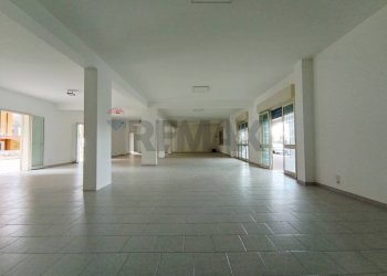 Stanza vuota - Negozio Via Giacomo Matteotti
 
48, Linguaglossa - foto 12