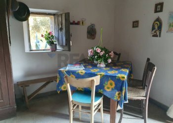 Sala da pranzo - Villa via Antonino Gravina Il Bellicoso
 
26, Caltagirone - foto 18