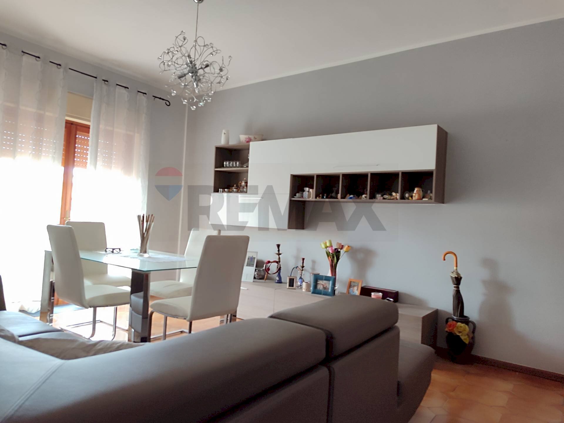 Sala da pranzo - Quadrilocale Via Macello
 
42, Catania - foto 3