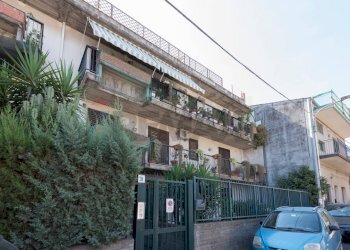 Edificio all\'aperto - Quadrilocale Via: Caramme
 
38, Valverde - foto 6