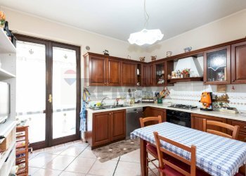 Cucina - Quadrilocale Via: Caramme
 
38, Valverde - foto 15