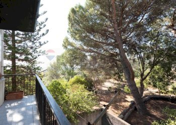 Balcone - Quadrilocale Via: Caramme
 
38, Valverde - foto 21