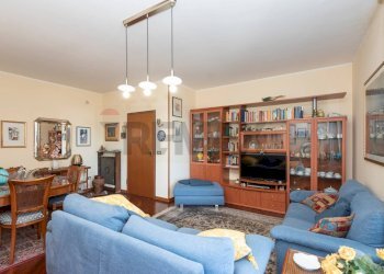 Sala da pranzo - Quadrilocale Via: Caramme
 
38, Valverde - foto 24