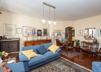 Sala da pranzo - Quadrilocale Via: Caramme
 
38, Valverde - foto 28