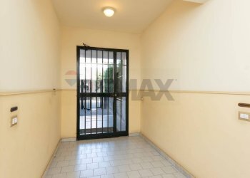 Ricezione / Lobby - Quadrilocale Via: Caramme
 
38, Valverde - foto 51