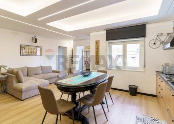 Sala da pranzo - Bilocale Via Narciso
 
2, Catania - foto 7