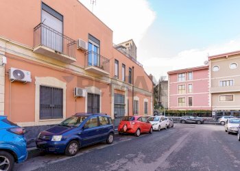 Edificio all\'aperto - Bilocale Via Narciso
 
2, Catania - foto 44