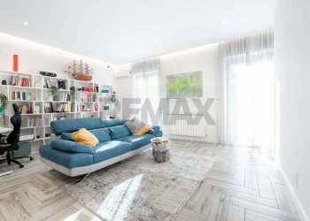 Soggiorno - Casa semi indipendente Via Santa Maria dei Monti
 
15, Mascalucia - foto 3