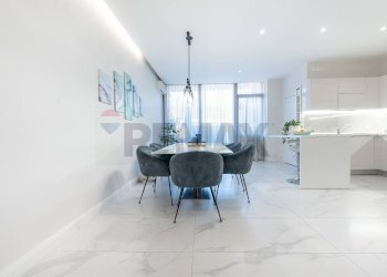 Sala da pranzo - Casa semi indipendente Via Santa Maria dei Monti
 
15, Mascalucia - foto 8