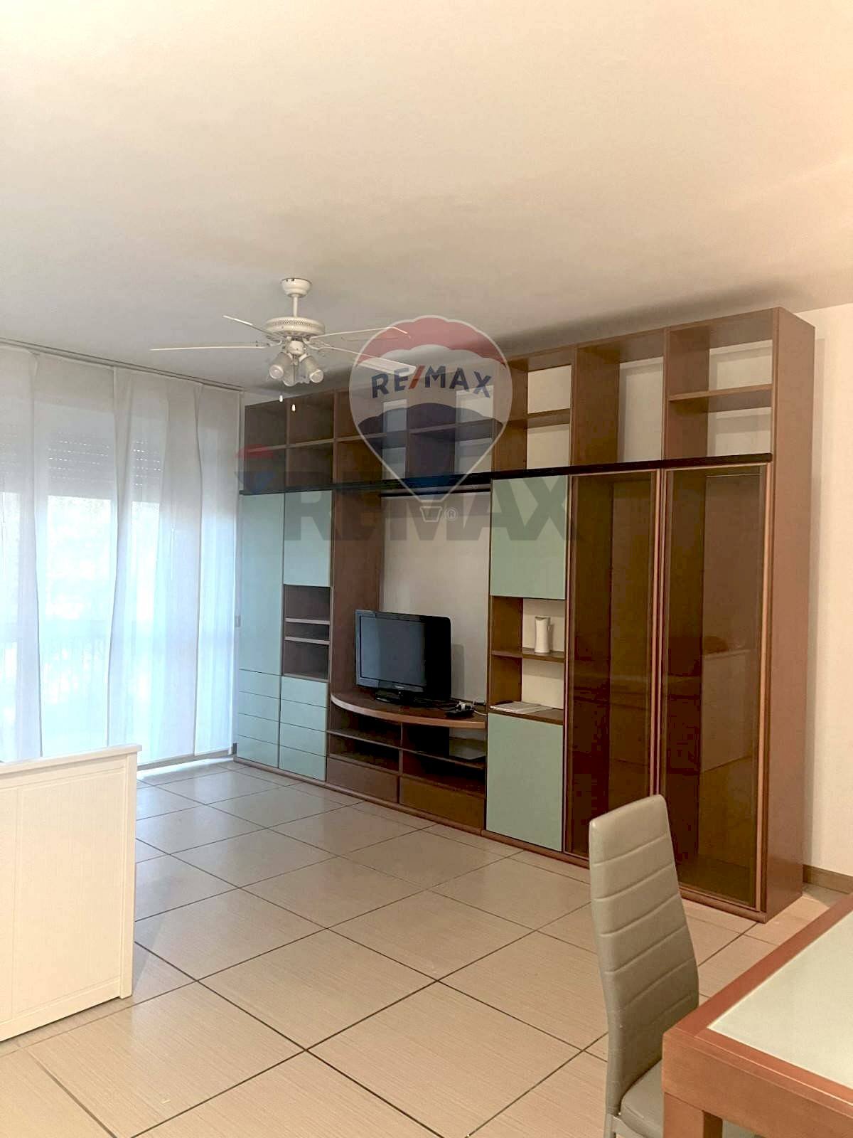 Sala da pranzo - Bilocale Via Matteotti
 
18, Arese - foto 1