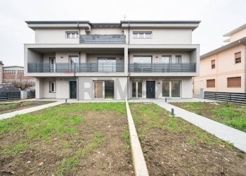 Edificio all\'aperto - Quadrilocale Via San Nicola
 
35, Viadana - foto 9