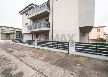 Terrazza - Quadrilocale Via San Nicola
 
35, Viadana - foto 10