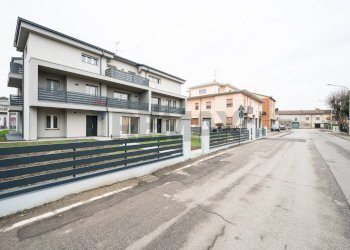 Edificio all\'aperto - Quadrilocale Via San Nicola
 
35, Viadana - foto 14